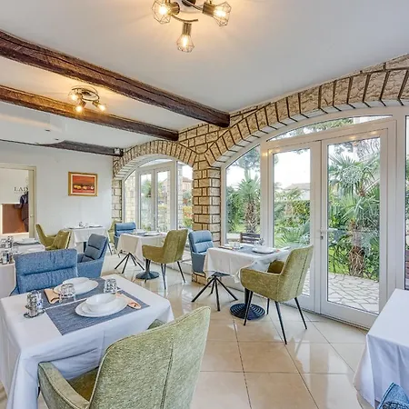 Bed and breakfast Ladavac