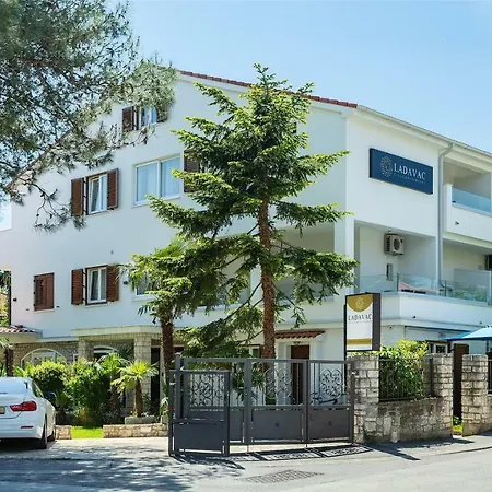 Ladavac 住宿加早餐酒店