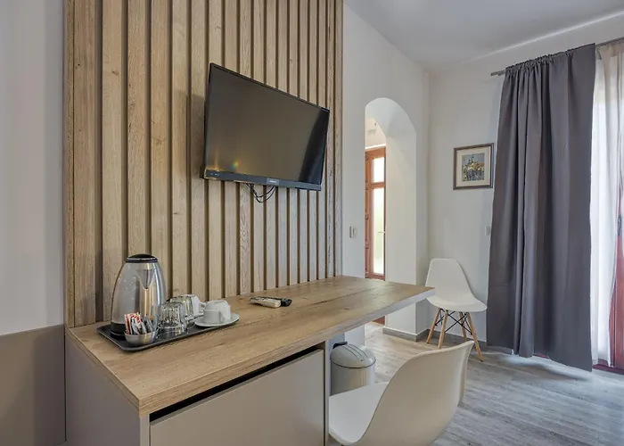 Ladavac Bed & Breakfast 4*