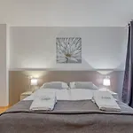 Ladavac 4*