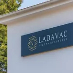 Ladavac Отель типа 